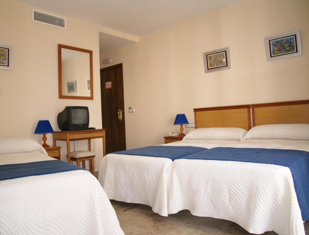 Hotel Al-Yussana Lucena Zimmer foto